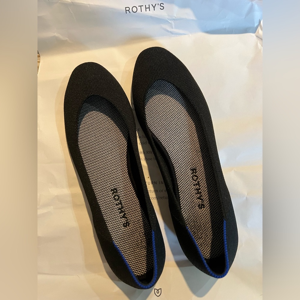 Rothy's the square in black